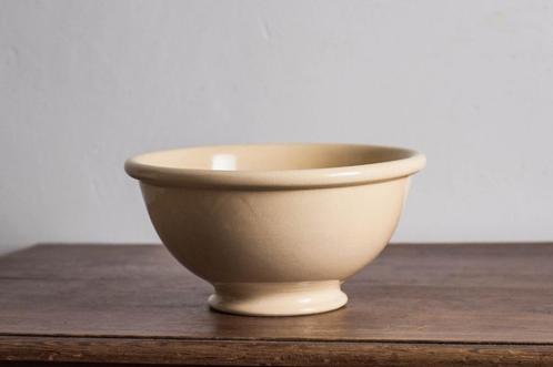 Grote crèmekleurige mengkom, antieke mengschaal van keramiek, Antiek en Kunst, Curiosa en Brocante, Verzenden
