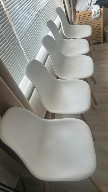 Eet kamerstoelen