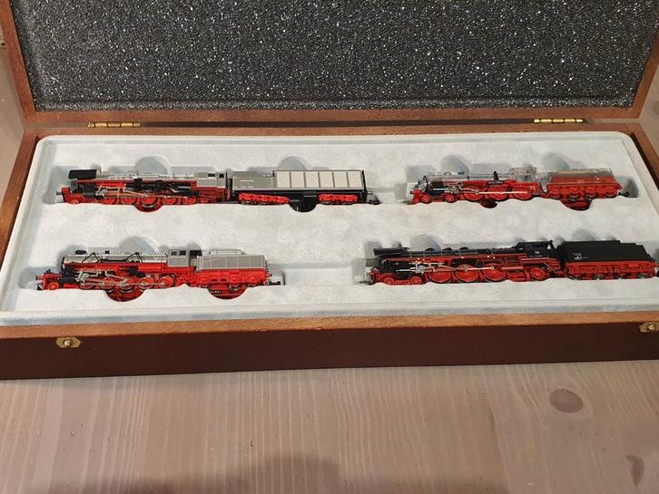 Minitrix locomotieven set 40 jaar minitrix in houten ( ovp ), Hobby en Vrije tijd, Modeltreinen | N-Spoor, Nieuw, Locomotief, Gelijkstroom
