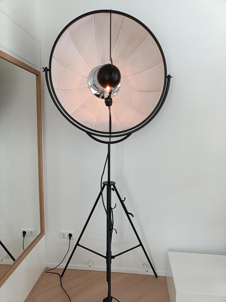 Pallucco Fortuny vloerlamp, Huis en Inrichting, Lampen | Vloerlampen, Zo goed als nieuw, 200 cm of meer, Metaal, Stof, Overige materialen