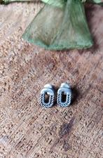 Buddha to Buddha sterling silver earrings, Ophalen of Verzenden, Zo goed als nieuw, Knopjes of Stekers, Zilver