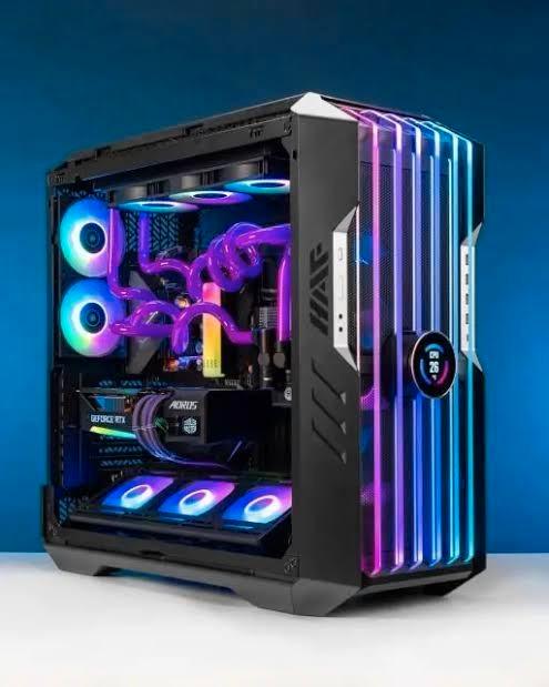 Coolermaster HAF 700 EVO met lcd, Computers en Software, Desktop Pc's, Zo goed als nieuw, Ophalen of Verzenden