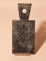 Keltisch bodemvondst amulet steen, Verzenden