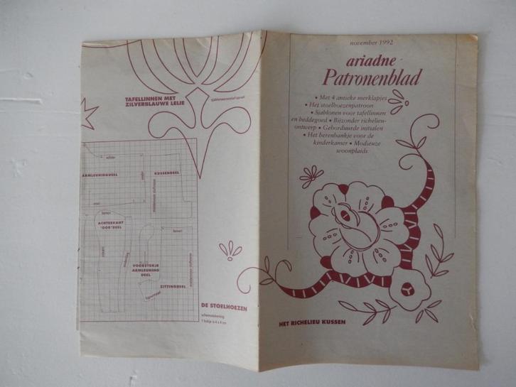 Ariadne patronenblad november 1992 stoelhoezen woonplaids, Hobby en Vrije tijd, Naaien en Fournituren, Zo goed als nieuw, Overige typen