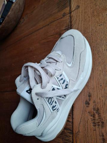 New Balance 57/40 Dames Sneakers - Maat 40 beschikbaar voor biedingen