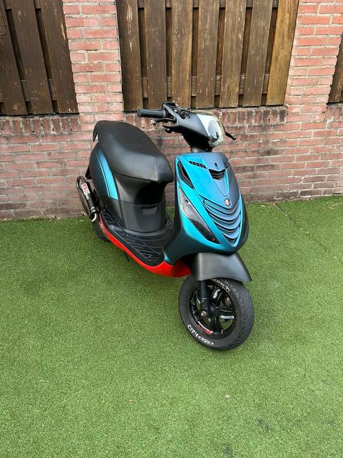 Piaggo zip 70cc 2t getuned, Fietsen en Brommers, Scooters | Piaggio, Zo goed als nieuw, Zip, Maximaal 25 km/u, Tweetakt, Ophalen