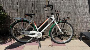Batavus postcodeloterij fiets beschikbaar voor biedingen