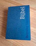 HSV Dwarsligger bijbel.  8x12 cm. Met nieuwe hoes. Klein ., Boeken, Ophalen of Verzenden, Gelezen, HSV, Christendom | Protestants