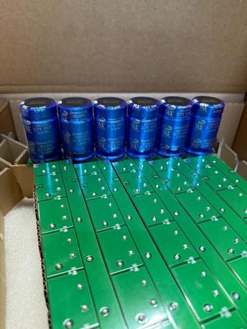 Green-Cap Condensatoren (18 stuks). beschikbaar voor biedingen