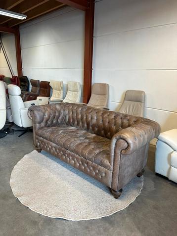 Generfde stoere chesterfield bank bankstel 3 zits Z.G.A.N. beschikbaar voor biedingen