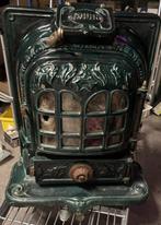 Antieke kachel van het merk Godin, Ophalen, Gebruikt, Godin, Houtkachel