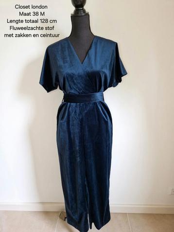 Fluweelzachte jumpsuit maat M 38 sjiek stijlvol.
 beschikbaar voor biedingen