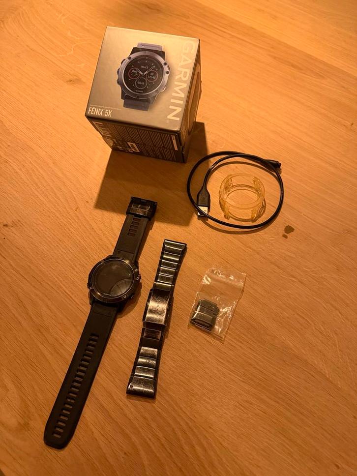 Garmin Fenix 5X Plus Sapphire Titanium, Sieraden, Tassen en Uiterlijk, Smartwatches, Gebruikt, Android, Zwart, Afstand, Waterdicht