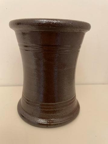Zout geglazuurde vaas | decoratie met ringen | 1950-1999 beschikbaar voor biedingen