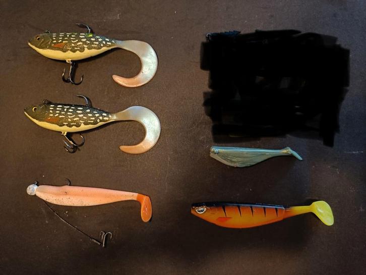 Groot mooi kunstaas 
, Big tail , Fox , Culprit, zie tekst, Watersport en Boten, Hengelsport | Roofvissen, Zo goed als nieuw, Complete set