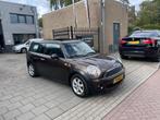 Mini Mini Clubman 1.4 One Anniversary MK II Trekhaak Pano Ai, Auto's, Mini, Voorwielaandrijving, Gebruikt, Clubman, Bruin