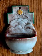 Antiek wijwaterbakje,,met een religieus motief., Ophalen of Verzenden, Gebruikt