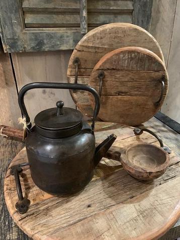 Rond houten dienblad / plateau met handgrepen beschikbaar voor biedingen