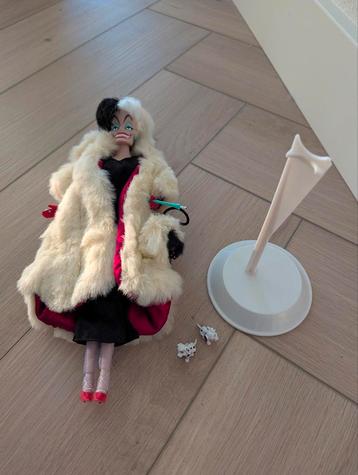 Disney Dalmatiërs Cruella de Vil pop barbie beschikbaar voor biedingen