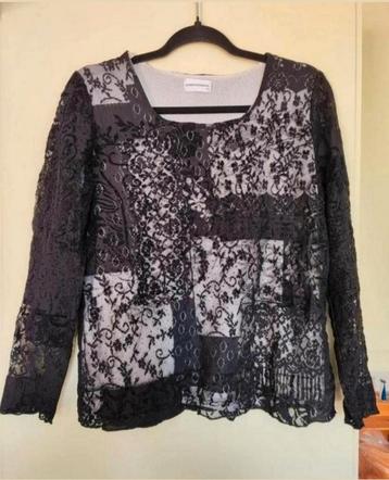 Sommermann zwart kanten shirt, lange mouw mt 44, valt als 40 beschikbaar voor biedingen