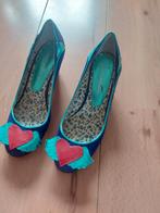 Mooie blauwe pumps met hartjes - Maat 37, Pumps, Overige kleuren, Ophalen of Verzenden, Zo goed als nieuw