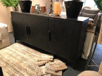Dressoir Ziano – 180 cm – Visgraat – €975,-  - Homelounge beschikbaar voor biedingen