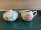 Jet (ter Steege) suikerpotje & melkkannetje A rose is a rose, Ophalen of Verzenden, Zo goed als nieuw, Porselein, Overige typen