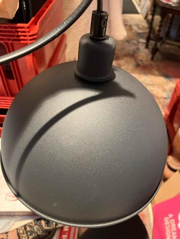 Zwarte hanglamp met gouden binnenkant - 20cm beschikbaar voor biedingen