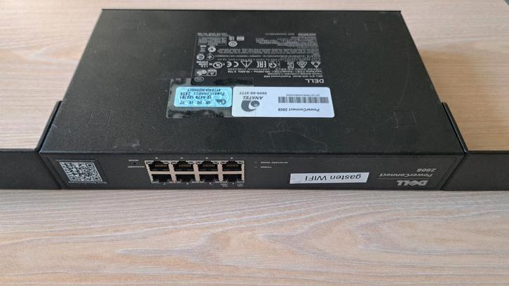 Dell PowerConnect 2808 WiFi Router - 8 Poorten, Computers en Software, Netwerk switches, Gebruikt, Ophalen of Verzenden