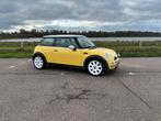 Opvallende mini cooper met leuke opties, Auto's, Voorwielaandrijving, 15 km/l, Zwart, 4 stoelen