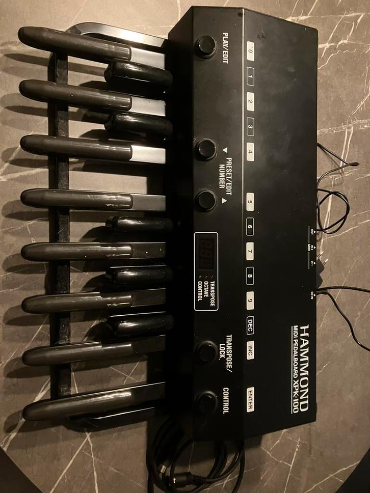 Hammond XPK-100 MIDI Pedalboard – 13-toets baspedaal, Muziek en Instrumenten, Orgels, Zo goed als nieuw, 2 klavieren, Ophalen
