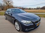 BMW 5 Serie 3.0 523i 204pk f10 Grijs trekhaak youngtimer, Auto's, Euro 5, Achterwielaandrijving, 2000 kg, 2996 cc