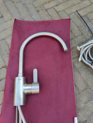 Grohe geborsteld RVS kraan + Inventum Q5 warmwaterboiler  beschikbaar voor biedingen