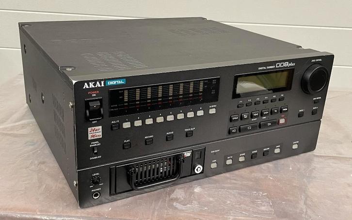 Dig dubber DD8 en Akai multitrack RE 32, Audio, Tv en Foto, Professionele Audio-, Tv- en Video-apparatuur, Gebruikt, Audio, Ophalen