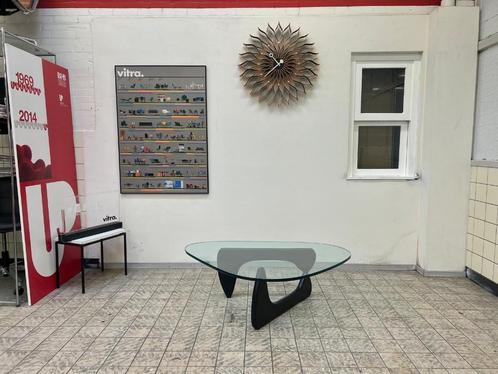Vitra | Noguchi | Coffee table | Zwart Massief Essen, Huis en Inrichting, Tafels | Salontafels, Gebruikt, Minder dan 50 cm, 50 tot 100 cm