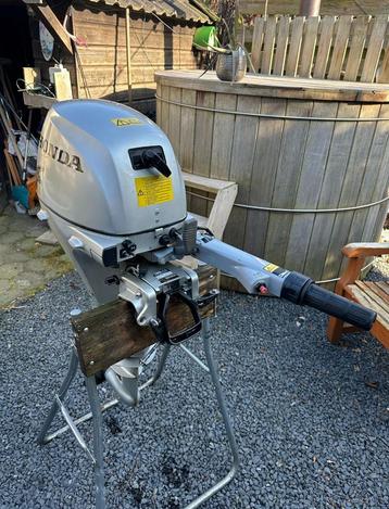 Honda 8pk buitenboordmotor beschikbaar voor biedingen