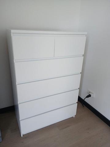 Ladekast met 6 laden
Breed 80cm
Hoog 123cm
Diep 48cm