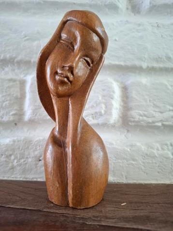 Houtsnijwerk. Jaren 60. Vrouw. Hoofd. Madonna. H 16 cm.   beschikbaar voor biedingen