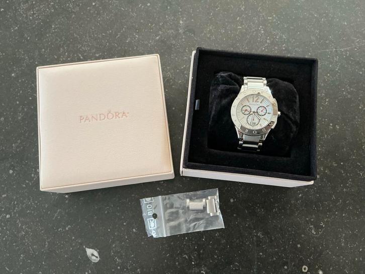 Pandora Horloge 40mm - Stijlvol!, Sieraden, Tassen en Uiterlijk, Horloges | Dames, Zo goed als nieuw, Polshorloge, Overige merken