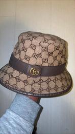 Gucci bucket hat, Hoed, Ophalen of Verzenden, Zo goed als nieuw, 58 of 59 cm (L, 7¼ of ⅜ inch)