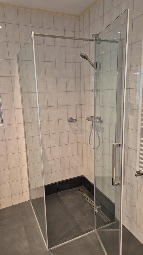 nette glazen douchewand., Huis en Inrichting, Badkamer | Complete badkamers, Gebruikt, Ophalen