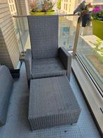 Te koop tuinstoel met voettafel., Ophalen, Gebruikt, Rotan