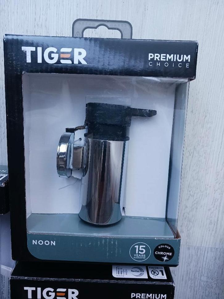 Zeepdispenser Tiger Noon Klein Chroom, Doe-het-zelf en Verbouw, Sanitair, Nieuw, Toilet, Chroom, Ophalen of Verzenden