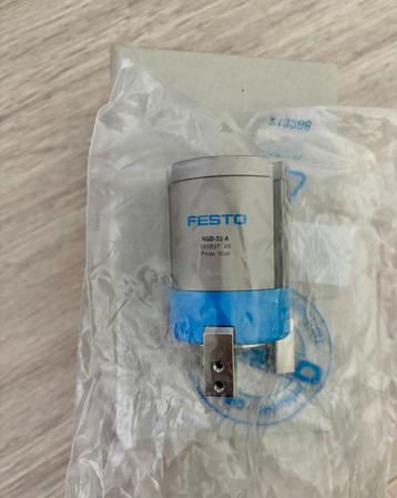 FESTO - 3-punts-grijper - Gripper - HGD-32-A - 161837 beschikbaar voor biedingen