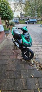 Peugeot speedfight 2 aston martin, Ophalen, Tweetakt, Maximaal 45 km/u, Zo goed als nieuw