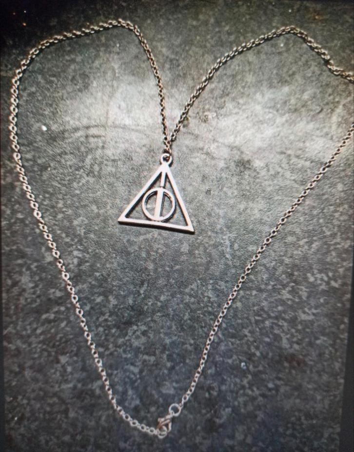 Harry Potter ketting met hanger, de 3 relieken., Sieraden, Tassen en Uiterlijk, Kettingen, Nieuw, Overige materialen, Zilver, Verzenden
