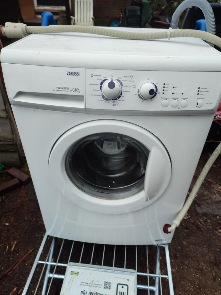 Zanussi flexi dose voor onderdelen of sloop, Witgoed en Apparatuur, 6 tot 8 kg, Ophalen, 1200 tot 1600 toeren, 85 tot 90 cm
