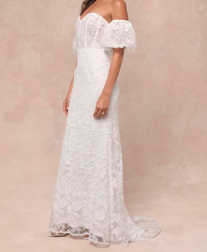 Everlasting Muse White Embroidered Off-the-Shoulder wedding, Kleding | Dames, Trouwkleding en Trouwaccessoires, Zo goed als nieuw
