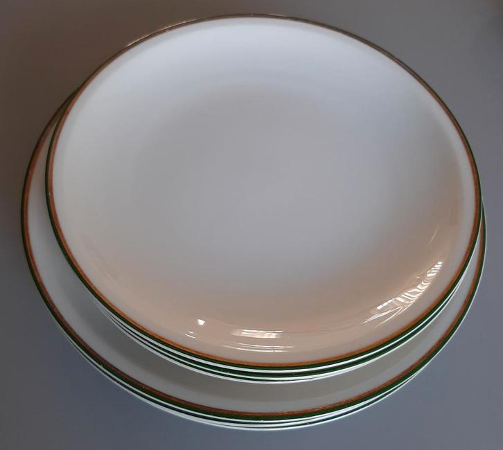7 borden Arzberg porselein (groen en goud randje), Huis en Inrichting, Keuken | Servies, Zo goed als nieuw, Bord(en), Overige stijlen