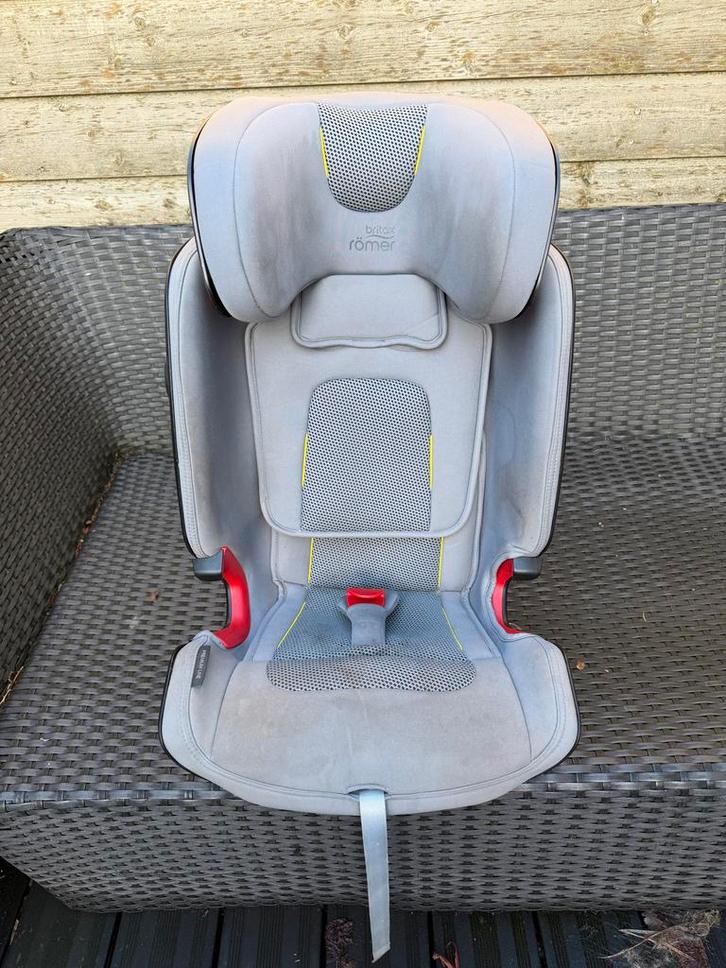 Britax Römer Advansafix IV Autostoel, Kinderen en Baby's, Autostoeltjes, Gebruikt, Romer, 9 t/m 36 kg, Autogordel of Isofix, Verstelbare rugleuning
